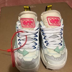 Off-White Odsy-1000 Low Top Sneakers
